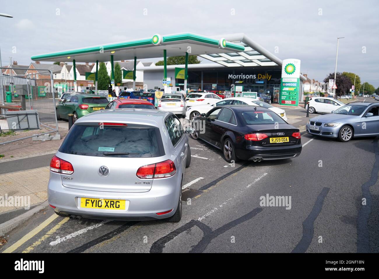 Bp petrol station leicester hires stock photography and images Alamy