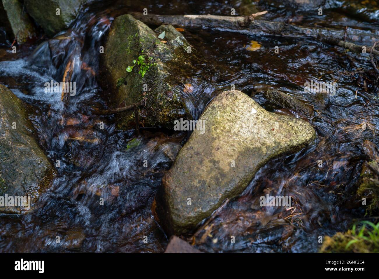 Sharp rocks river hi-res stock photography and images - Alamy