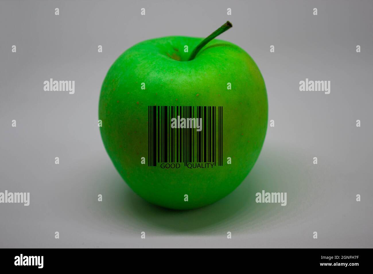 Apple fruit identification hires stock photography and images Alamy
