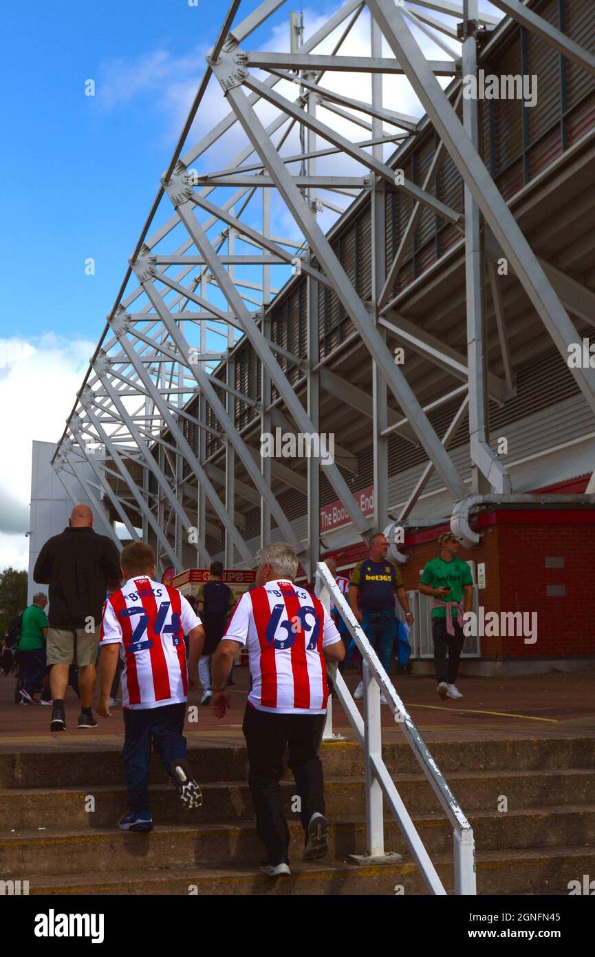 Fans arriving prior to kick-off of the Sky Bet Championship match at the bet365 Stadium, Stoke. Picture date: Saturday September 25, 2021. Stock Photo
