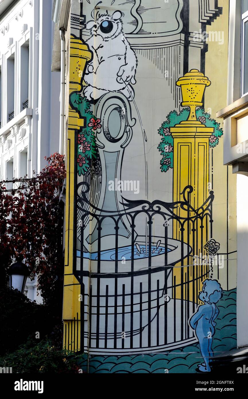 BELGIUM, TOWN OF BRUSSELS, DISTRICT OF CENTRE CALLED THE PENTAGON, COMIC STRIP MURAL IN DANSAERT DISTRICT Stock Photo