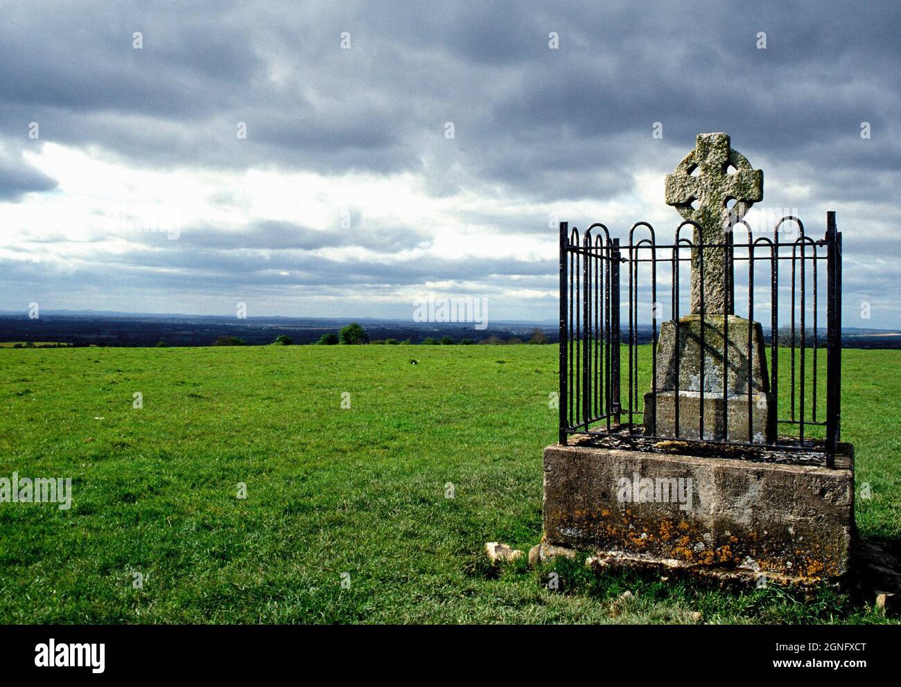 Celtic cross ireland hill hires stock photography and images Alamy