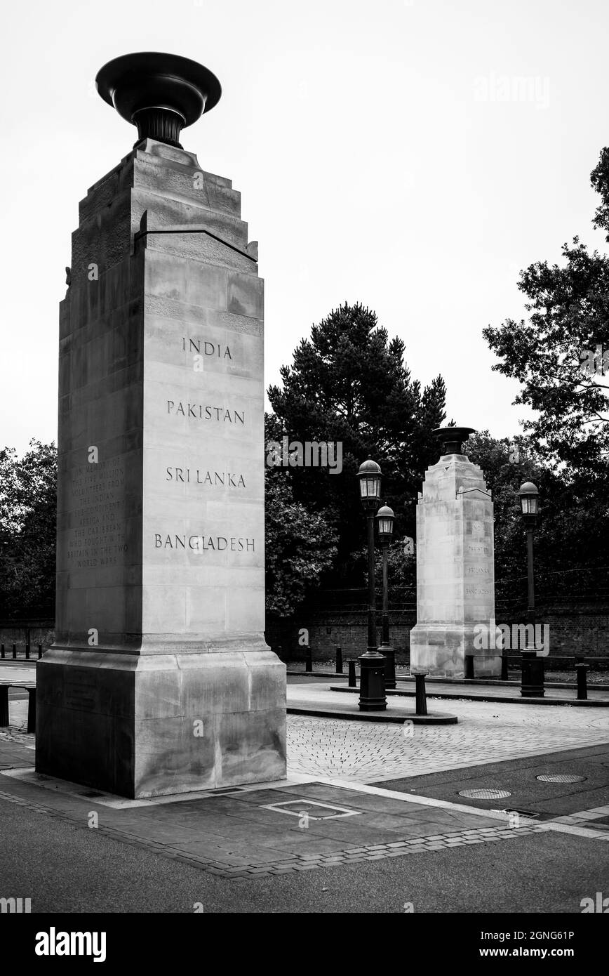 Commonwealth gate Black and White Stock Photos & Images - Alamy