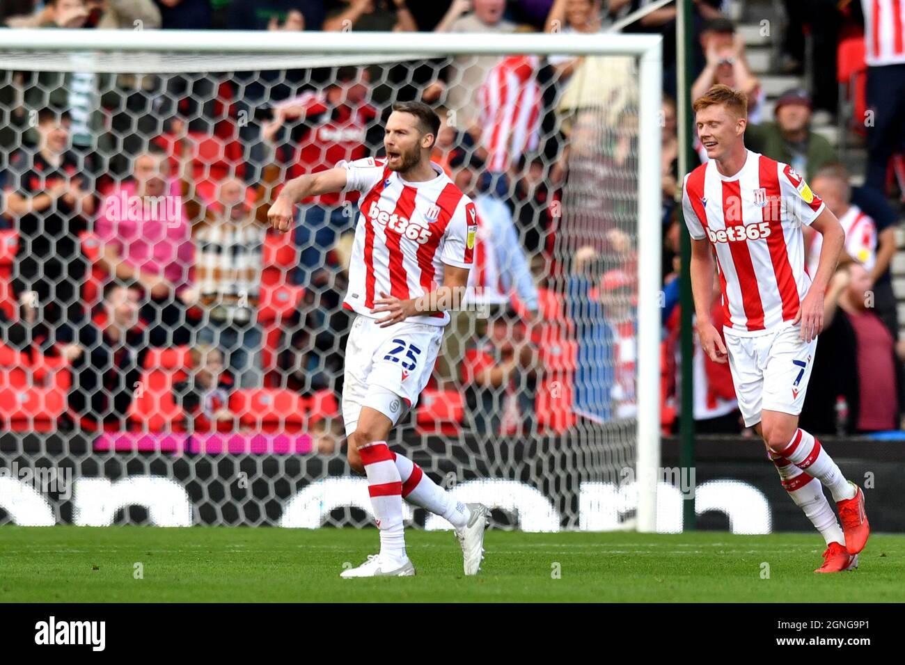 Stoke City's Nick Powell celebrates scoring his side's second goal of the game during the Sky Bet Championship match at the bet365 Stadium, Stoke. Picture date: Saturday September 25, 2021. Stock Photo