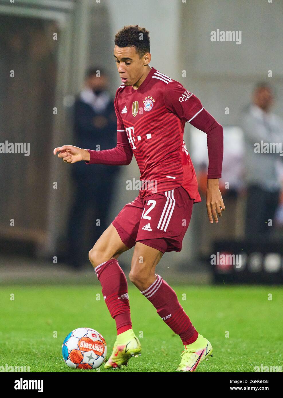 Jamal MUSIALA, FCB 42 in the match SpVgg GREUTHER FÜRTH
