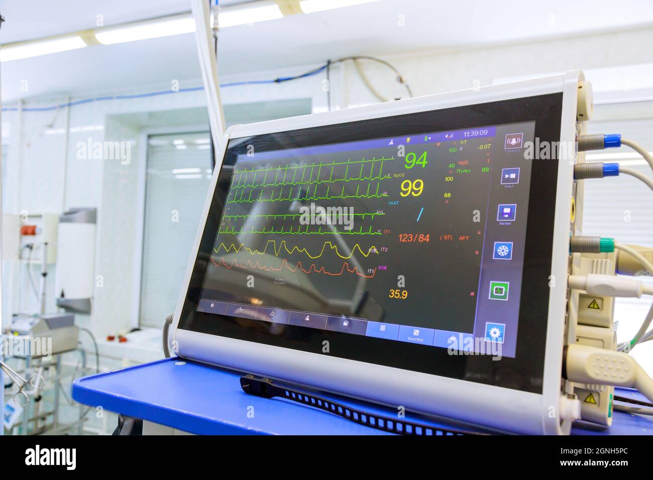 Ventilation equipment close up image monitor of computer device in intensive care Stock Photo