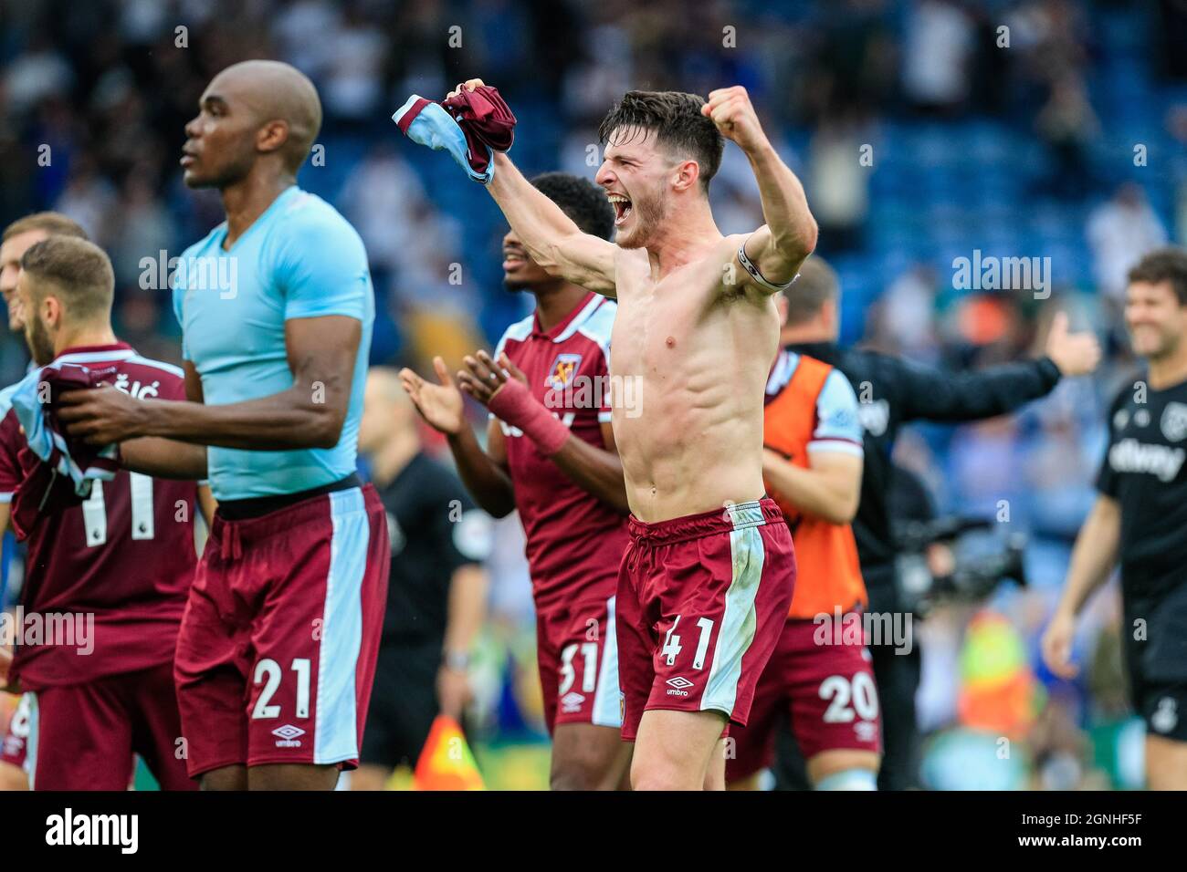 Premier league removes shirt hi-res stock photography and images - Alamy