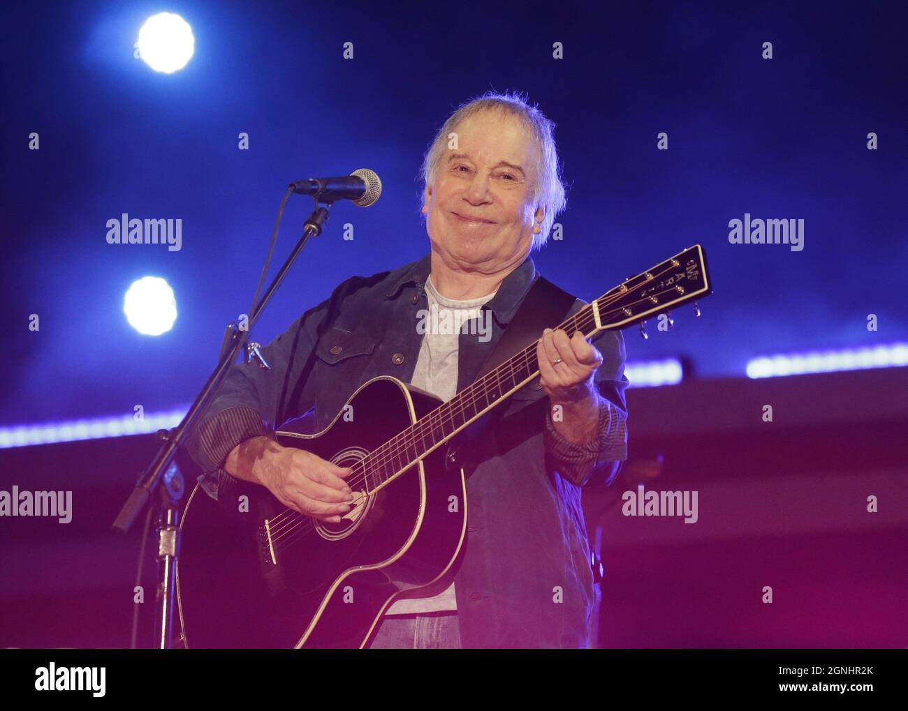 New York, United States. 26th Sep, 2021. Paul Simon performs at Global Citizen Live in New York City on Saturday, September 25, 2021. Global Citizen Live is a 24-hour global event starting on September 25 to unite the world to defend the planet and defeat poverty. Photo by John Angelillo/UPI Credit: UPI/Alamy Live News Stock Photo