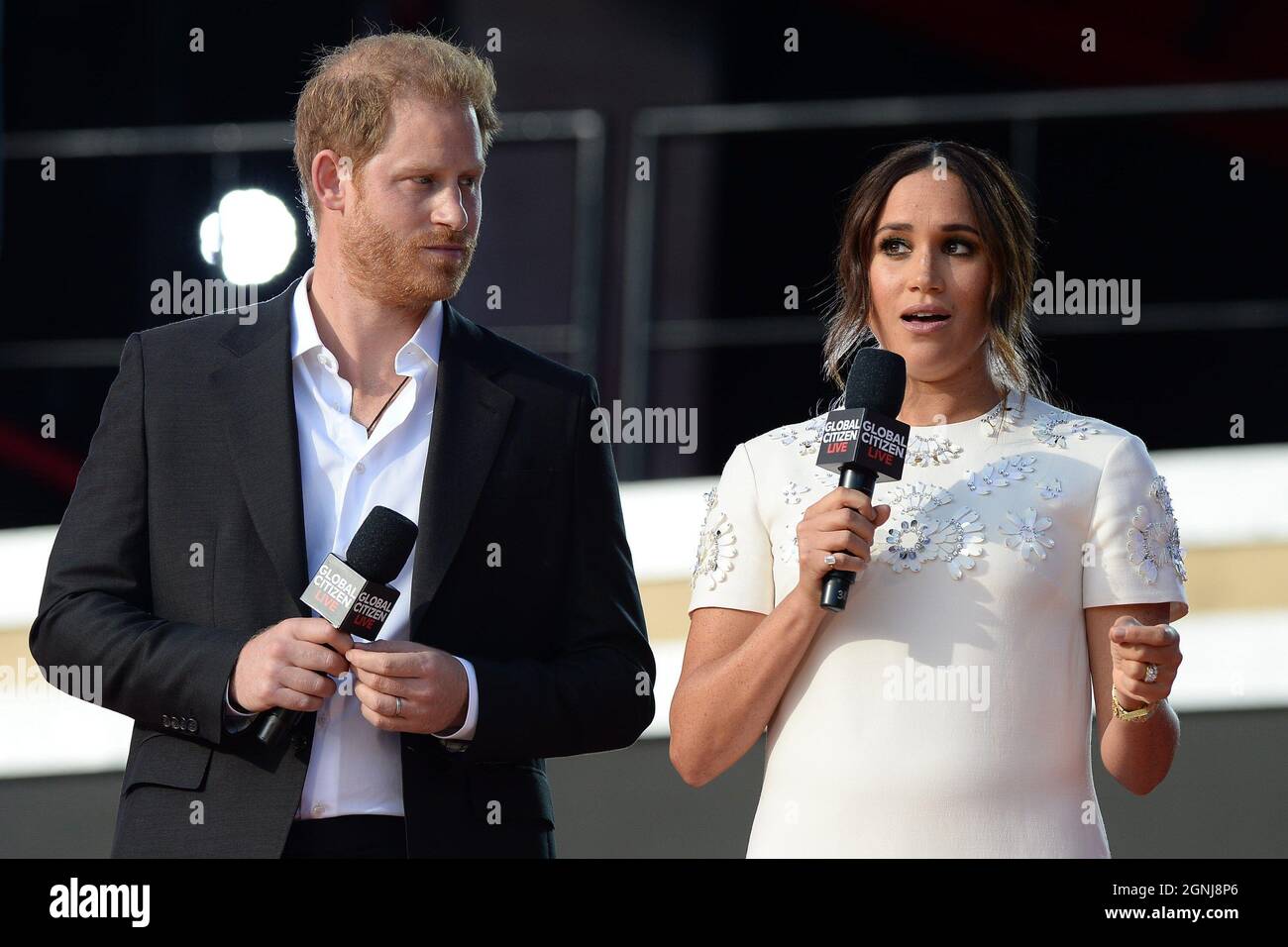 New York, NY, USA. 25th Sep, 2021. Prince Harry, Meghan Markle on stage for Global Citizen Concert 2021 NYC - Part 2, The Great Lawn in Central Park, New York, NY September 25, 2021. Credit: Kristin Callahan/Everett Collection/Alamy Live News Stock Photo