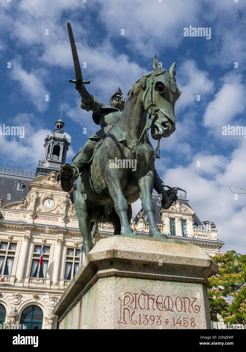 Equestrian statue of Arthur III of Brittany known as the “Constable of Richemont”, Vannes, Morbihan, Brittany, France. Stock Photo