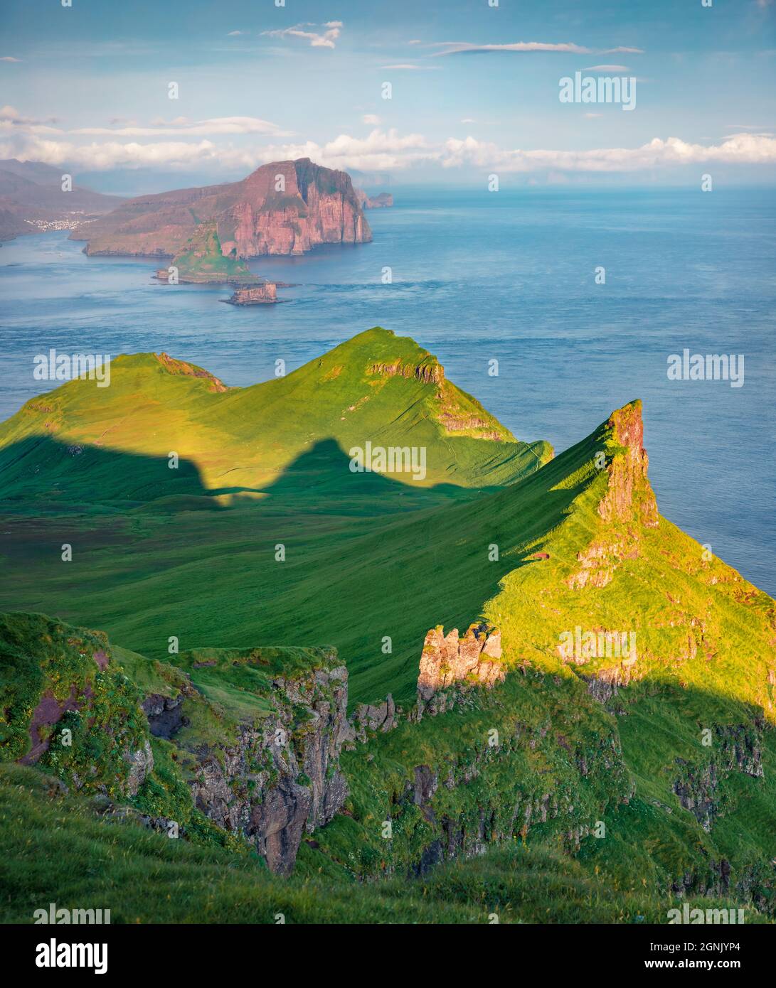 stunning-view-scenic-faroe-islands-hi-res-stock-photography-and-images