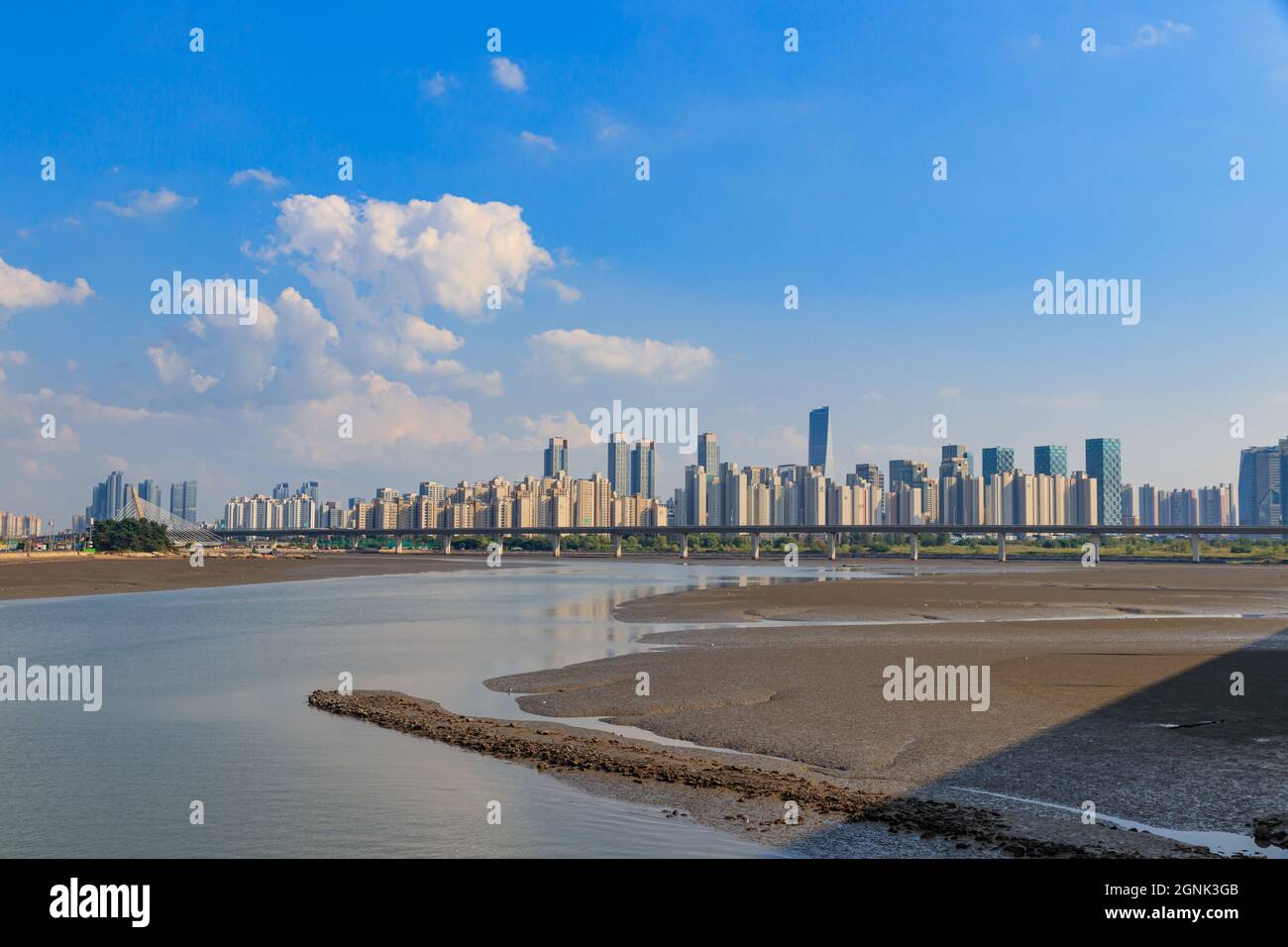 Songdo, Incheon, South Korea - September 3, 2021 : Incheon Songdo International Cityscape. Songdo International City Lake Scenery. Stock Photo