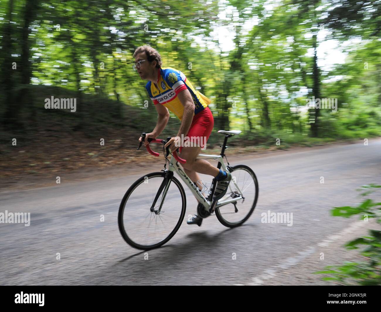 Hollingbourne, Kent, UK. 26th September, 2021. Photos from the annual 'Hollingbourne Hill Climb' cycling time trial organised by Wigmore Cycling Club. This is one of the shortest but most punishing time trials around. The course is the best part of a mile up the grueling Hollingbourne Hill which rises at a very steep gradient over the north downs in Kent, with the gradient increasing even further half way up!  41 competitors from around the South East took part in this end of season event. Credit: James Bell/Alamy Live News Stock Photo