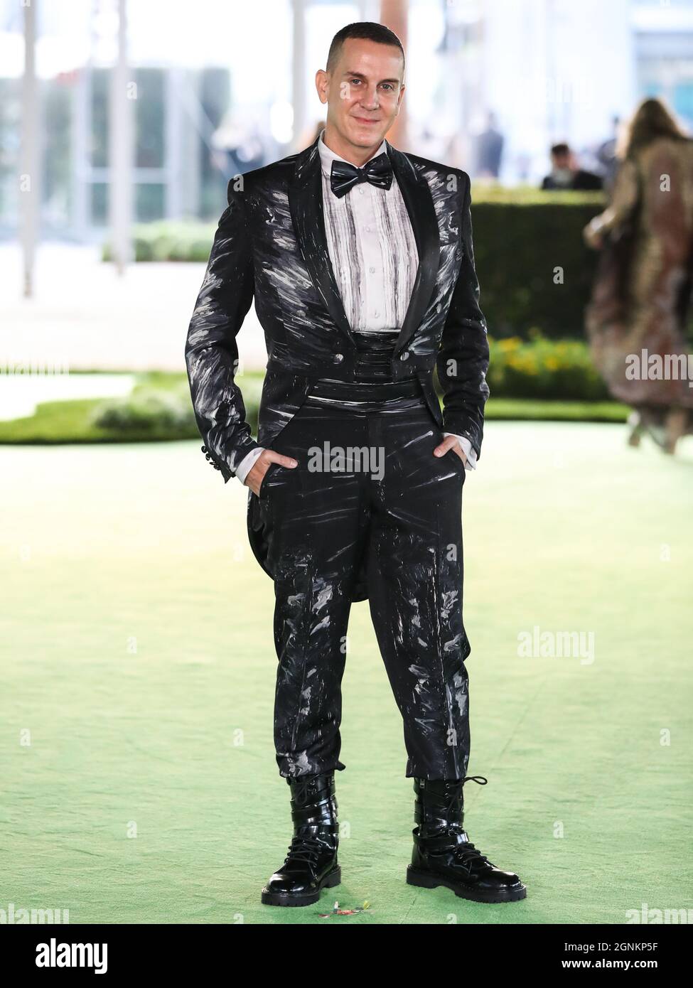 LOS ANGELES, CALIFORNIA, USA - SEPTEMBER 25: Fashion designer Jeremy ...