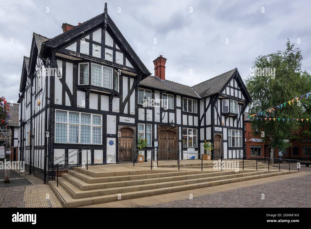 The Brunner public library and salt museum from 1909 in the centre of Northwich. Stock Photo