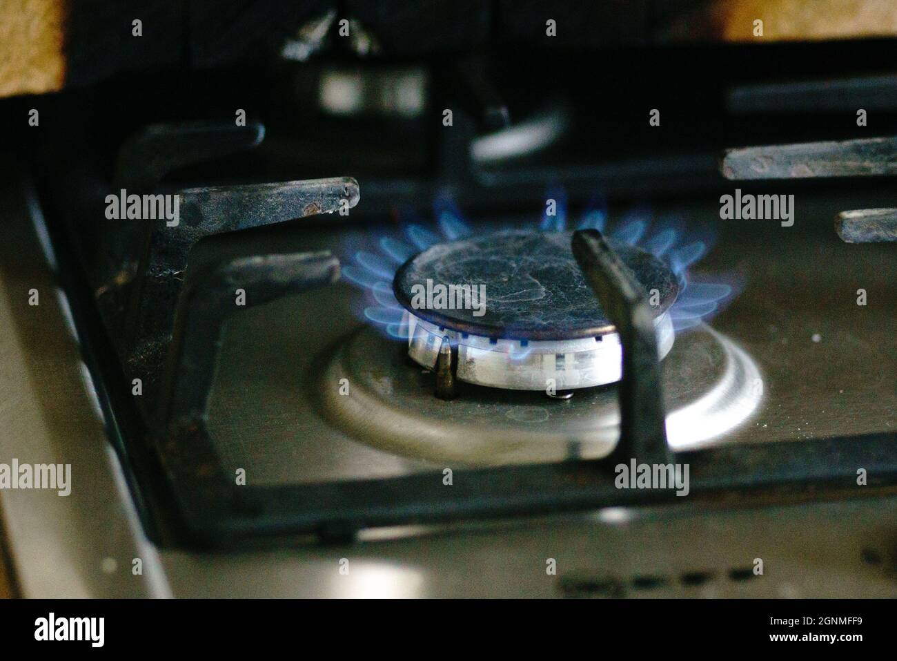 Kitchen gas hob hires stock photography and images Alamy