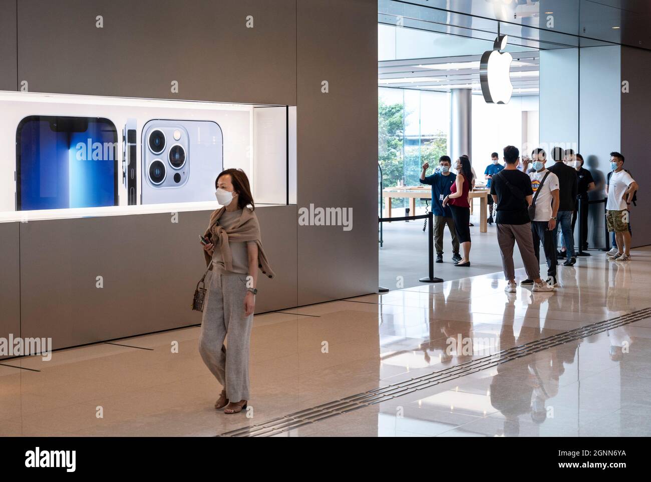 Hong Kong, China. 24th Sep, 2021. American multinational technology company Apple store and logo seen on the first weekend after the launch of the new iPhone 13 series smartphones in Hong Kong. (Credit Image: © Budrul Chukrut/SOPA Images via ZUMA Press Wire) Stock Photo