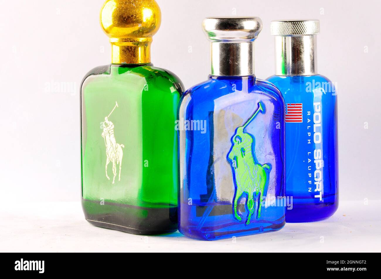 Men parfum hi-res stock photography and images - Alamy