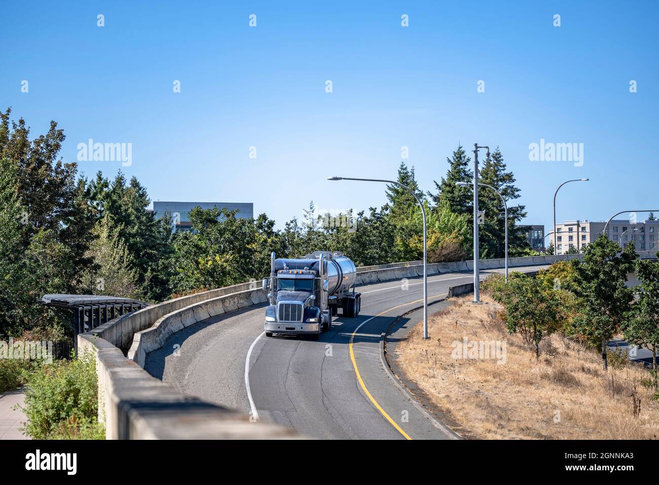 Truck turning intersection hi-res stock photography and images - Alamy