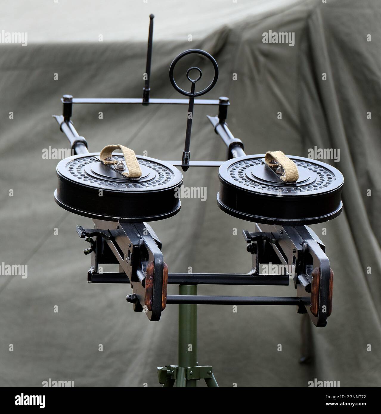 Twin Vickers K machine gun moint for anti aircraft use Stock Photo Alamy
