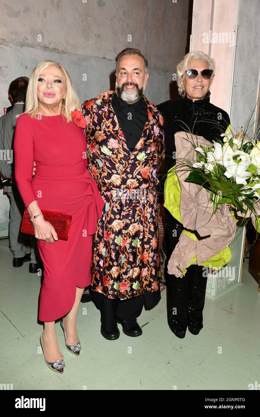 Golden Goose Hosts Its Inaugural Haus of Dreamers Event in Venice, image size:866x1390