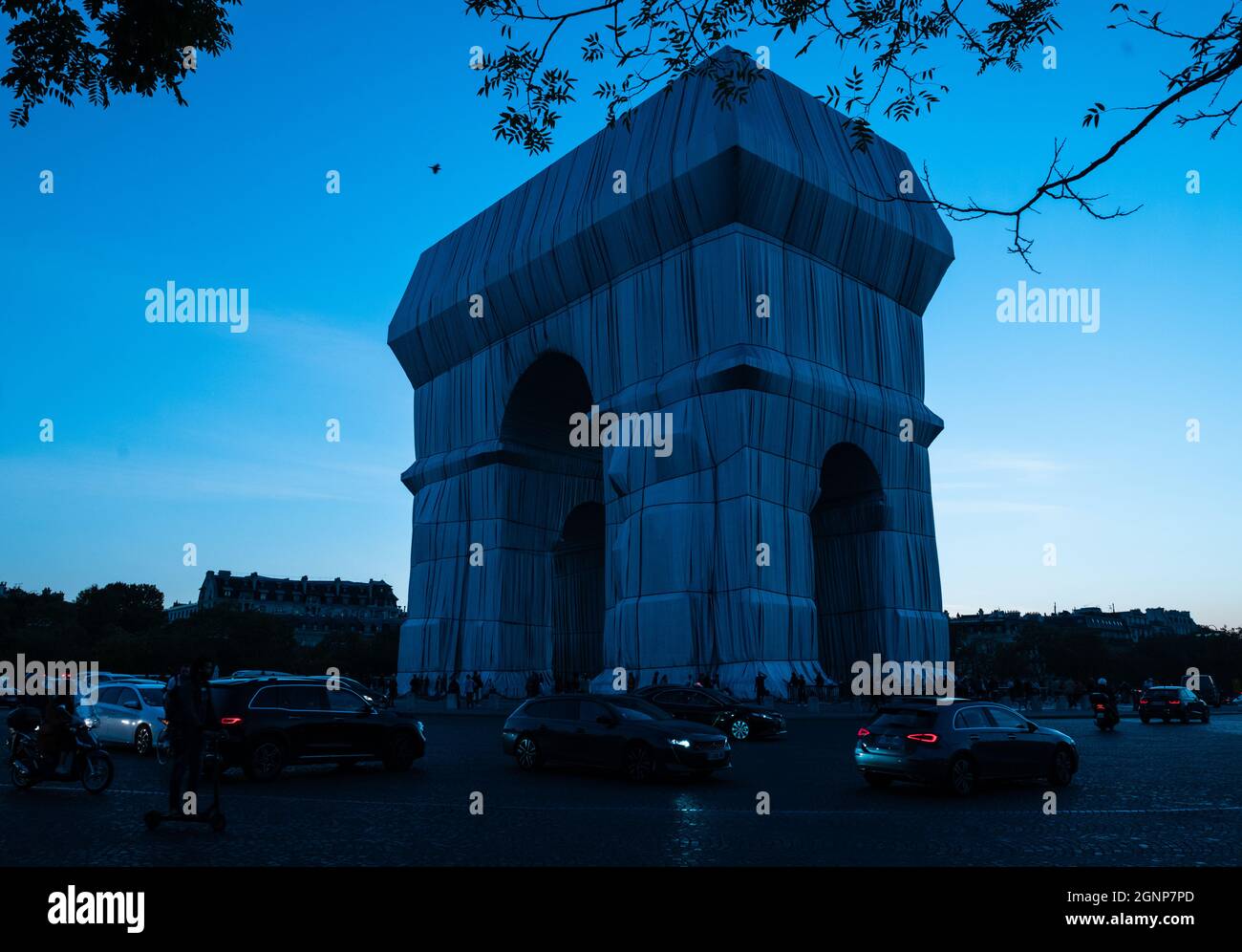 Twilight view of Christo's ' wrapped' project of the Arc de Triomphe in Paris , France Stock Photo