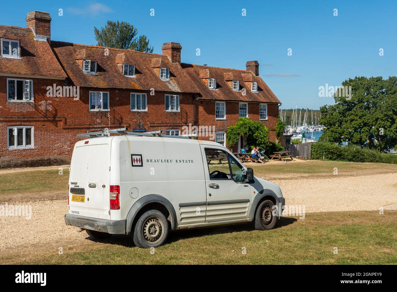 Grinch Truck Parade Ideas | TikTok, image size:1300x956