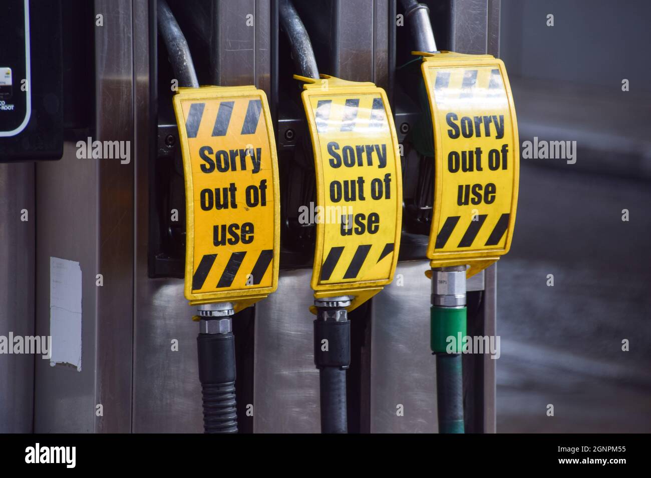 London, United Kingdom. 27th September 2021. Empty petrol and diesel pumps at a Texaco station in central London. Many stations have run out of petrol due to a shortage of truck drivers linked to Brexit, and panic buying. Stock Photo