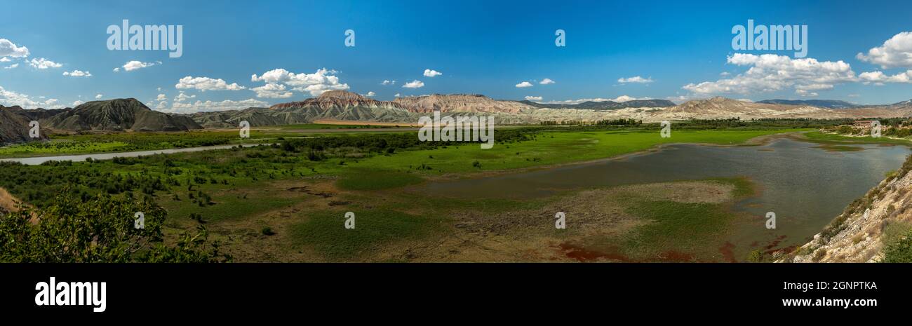 Panoramic parks hi-res stock photography and images - Alamy