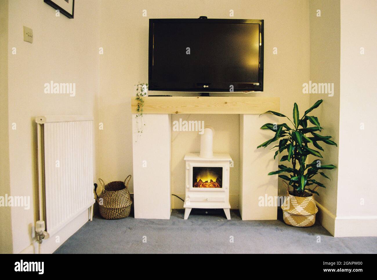 Woodburner hi-res stock photography and images - Alamy