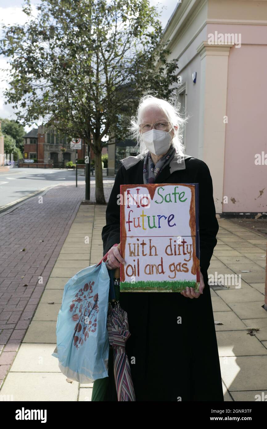 Beverley, UK. 27 Sep 2021. Angry protestors gather outside East Riding of Yorkshire Council offices over proposed planning application by Rathlin Energy (UK) Ltd for long-term oil production and six new wells at West Newton in the East Riding of Yorkshire. Credit: Barry Anson/Alamy Live News Stock Photo