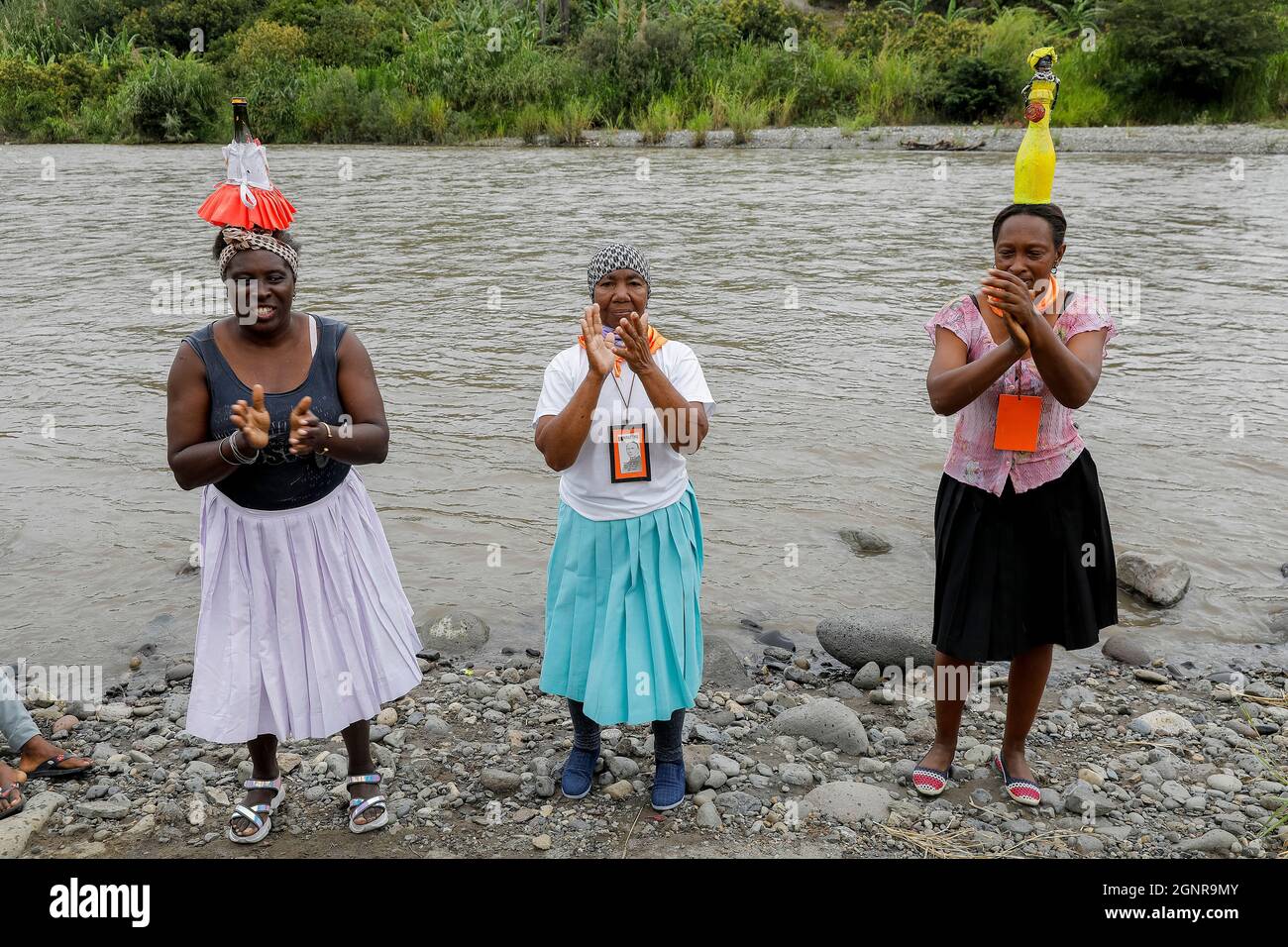 Afro-Ecuadorian women dancing in Valle del Chota, Ecuador Stock Photo ...