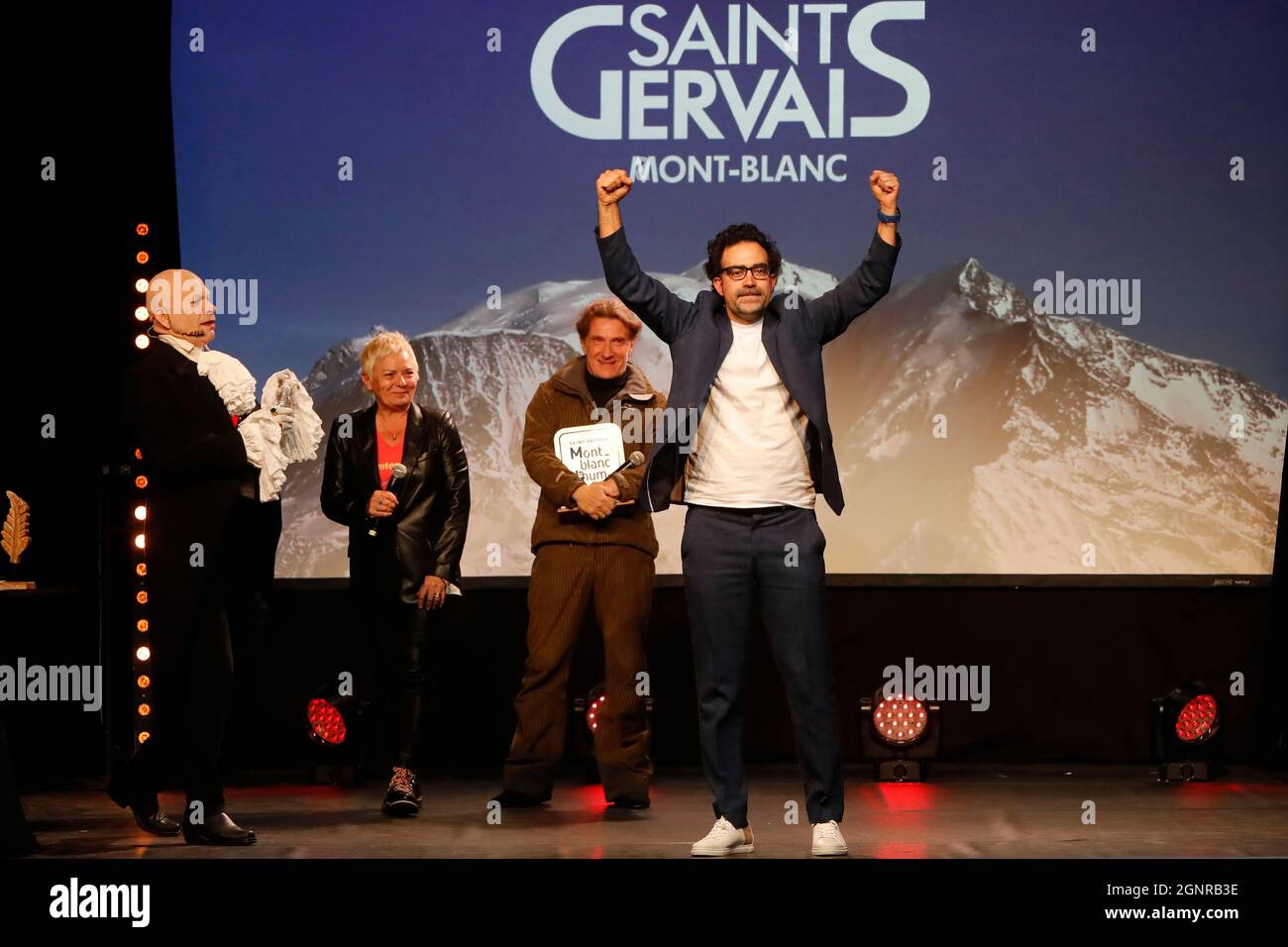 Mont-Blanc d'Humour 2021.  Remise des prix.  Julien Santini, prix Saint-Gervais Mont-Blanc d’Humour Henri Salvador 2021. Saint Gervais les Bains. Fran Stock Photo