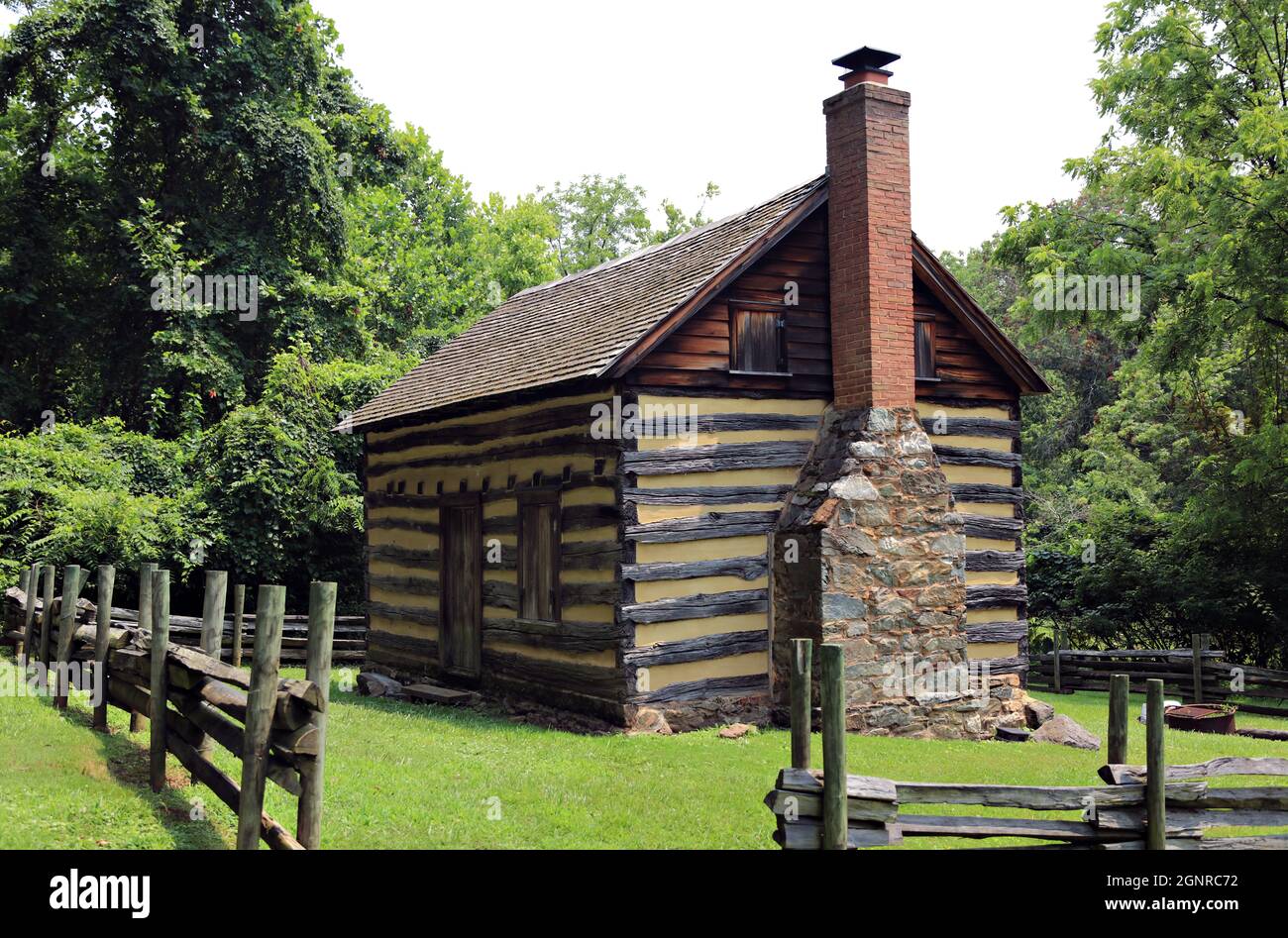 Log Cabin located in Olney, Md. representative of tenant farmer or slave housing. Built in the 1860s by as part of the Oakley Farm. Stock Photo