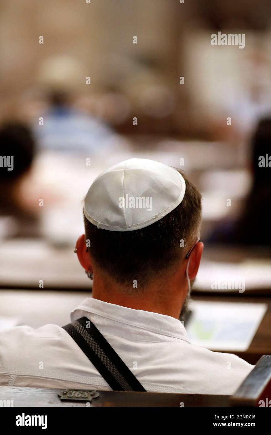 Jewish man wearing a kippah in a synagogue.  Trieste. Italy. Stock Photo