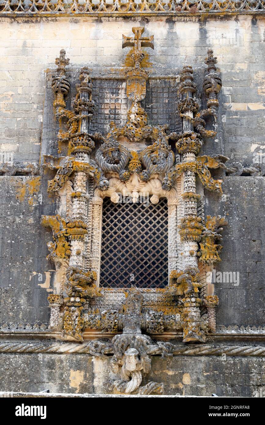 The Convent of Christ. Manueline Chapterhouse window, by Diogo de Arruda.  Late gothic Manueline style.  Tomar. Portugal. Stock Photo