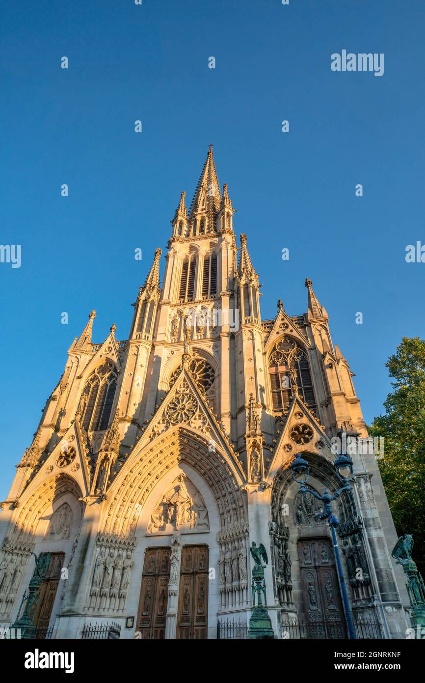 Basilika Saint-Epvre im historischen Zentrum der Stadt Nancy in der Region Lothringen in Frankreich | Basilica of Saint-Epvre in the historic center o Stock Photo