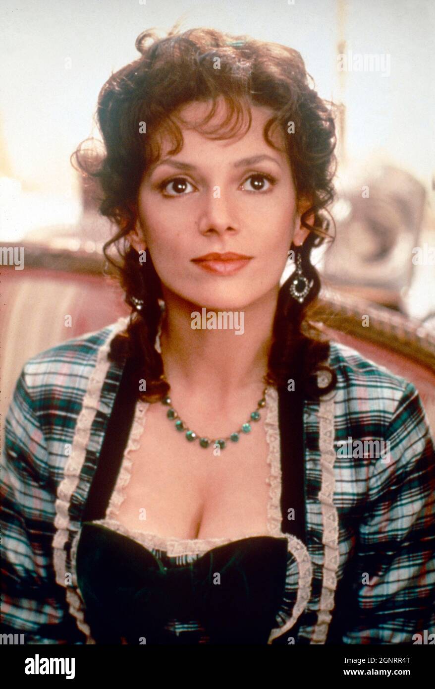 Los Angeles.CA.USA. Joanne Whalley (C) CBS, Scarlett (TV) (1994) Director:  John Erman Writer: William Hanley Source: Alexandra Ripley book with same  title as a sequel to Margaret Mitchell's 1936 novel Gone with