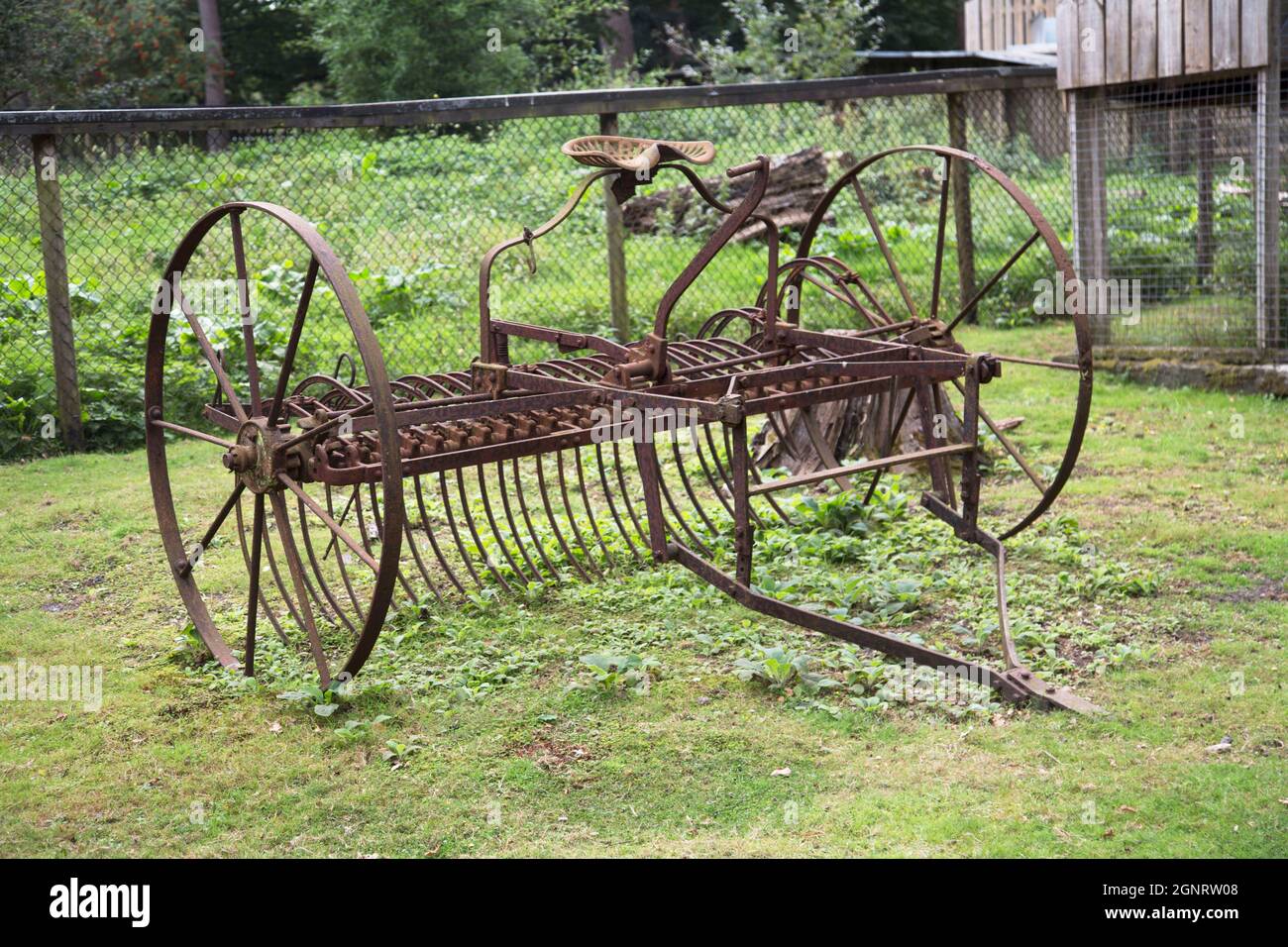 Horse drawn farm equipment hires stock photography and images Alamy