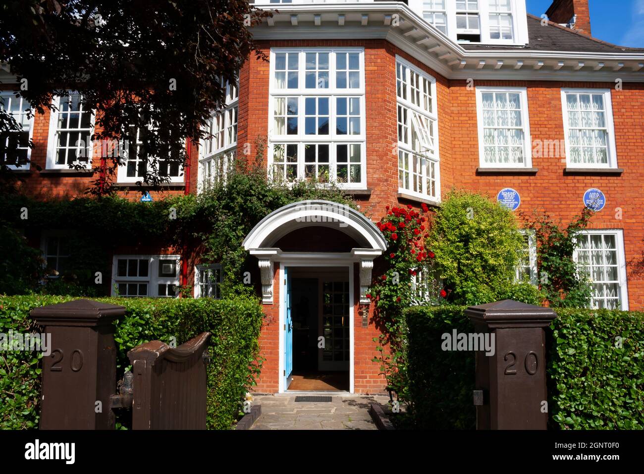 The entrance of the Freud Museum in London, which was the last home of Sigmund Freud, the founder of psychoanalysis Stock Photo