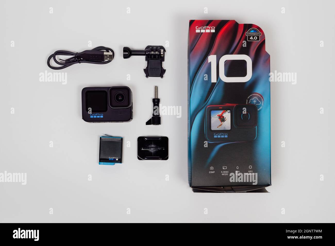 Unboxing gopro hero 10 hi-res stock photography and images - Alamy