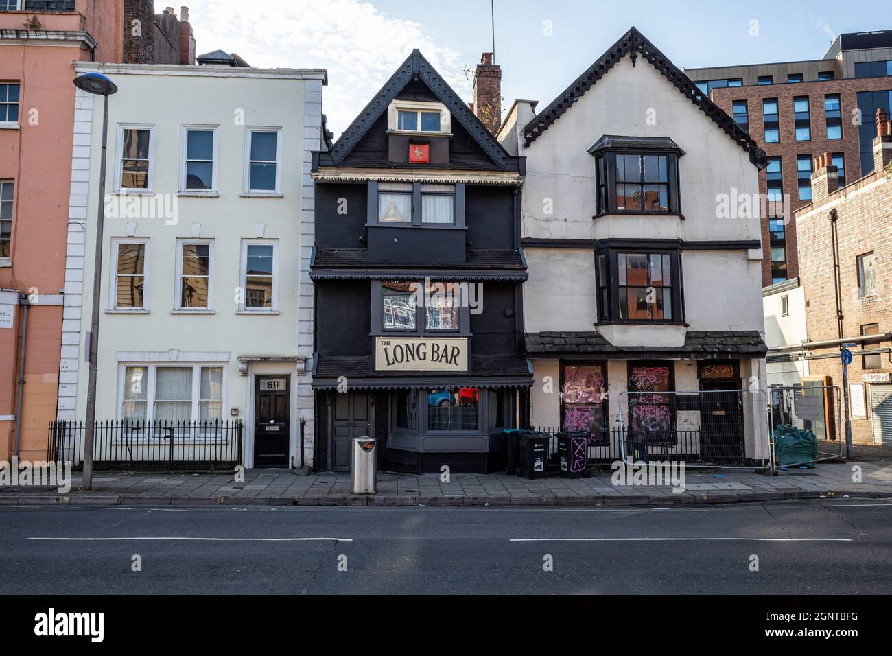 The exterior of the The Long Bar. 70 Old Market St, Bristol BS2 0EJ. (Sept 2021) Stock Photo