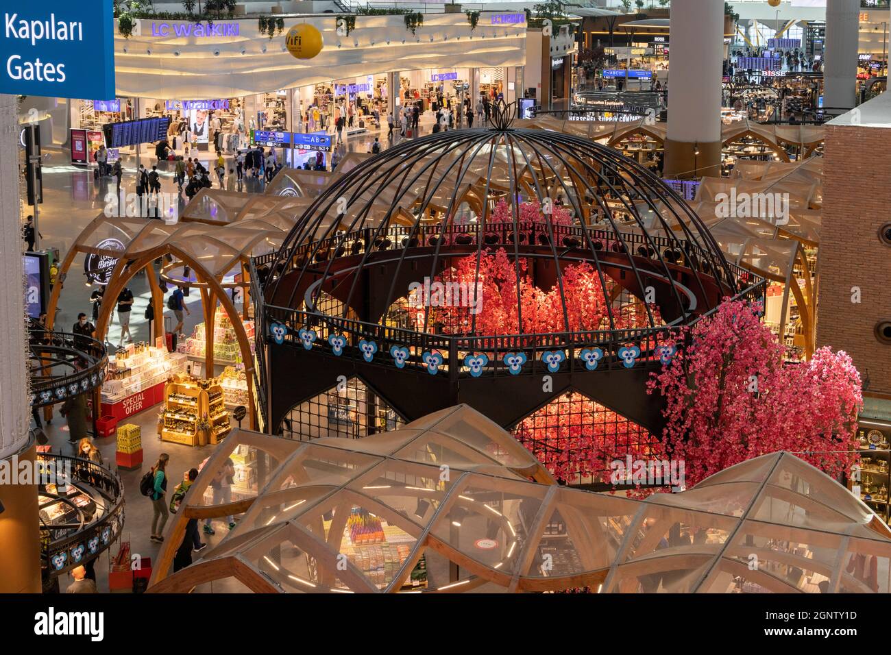 shops in departure area, Istanbul Airport. Turkey Stock Photo Alamy