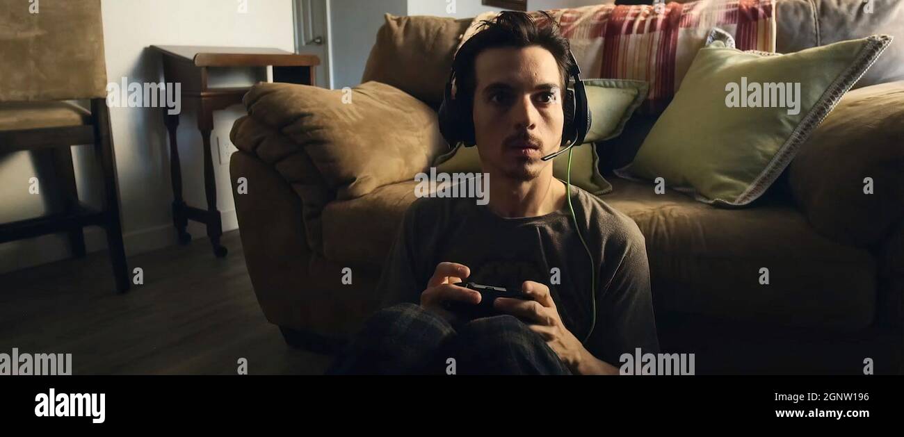 APARTMENT 413, Nicholas Saenz, 2019. © Terror Films / Courtesy Everett Collection Stock Photo