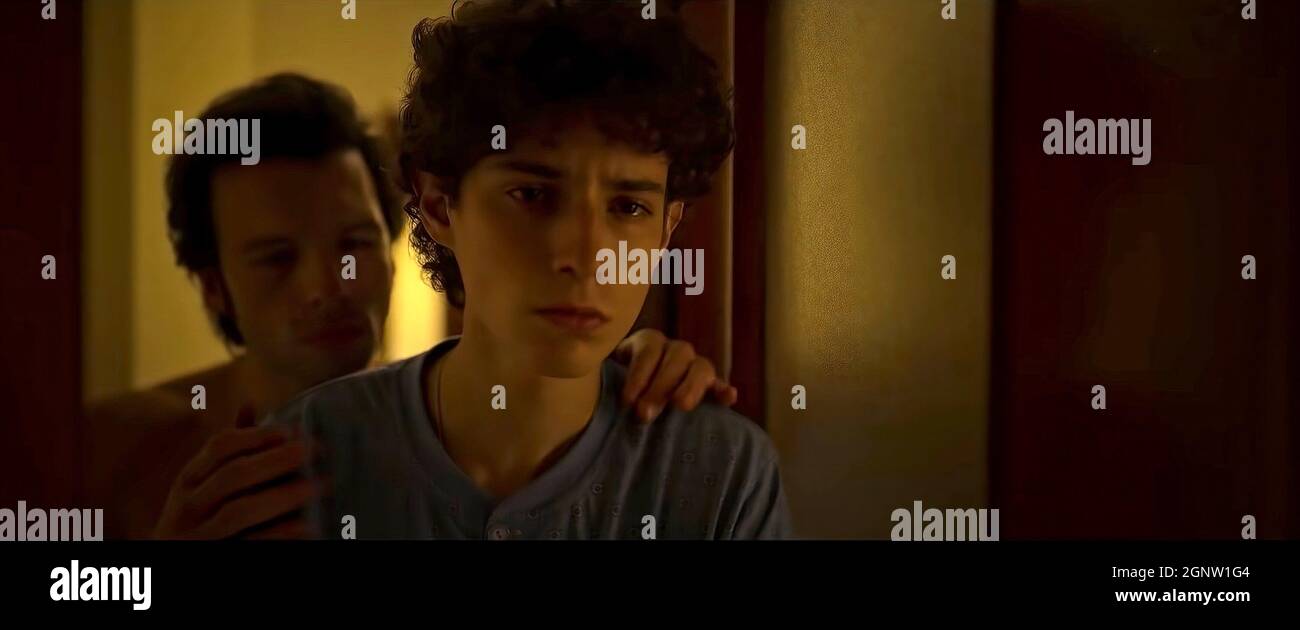 THE HAND OF GOD, (aka E STATA LA MANO DI DIO), from left: Lino Musella ...