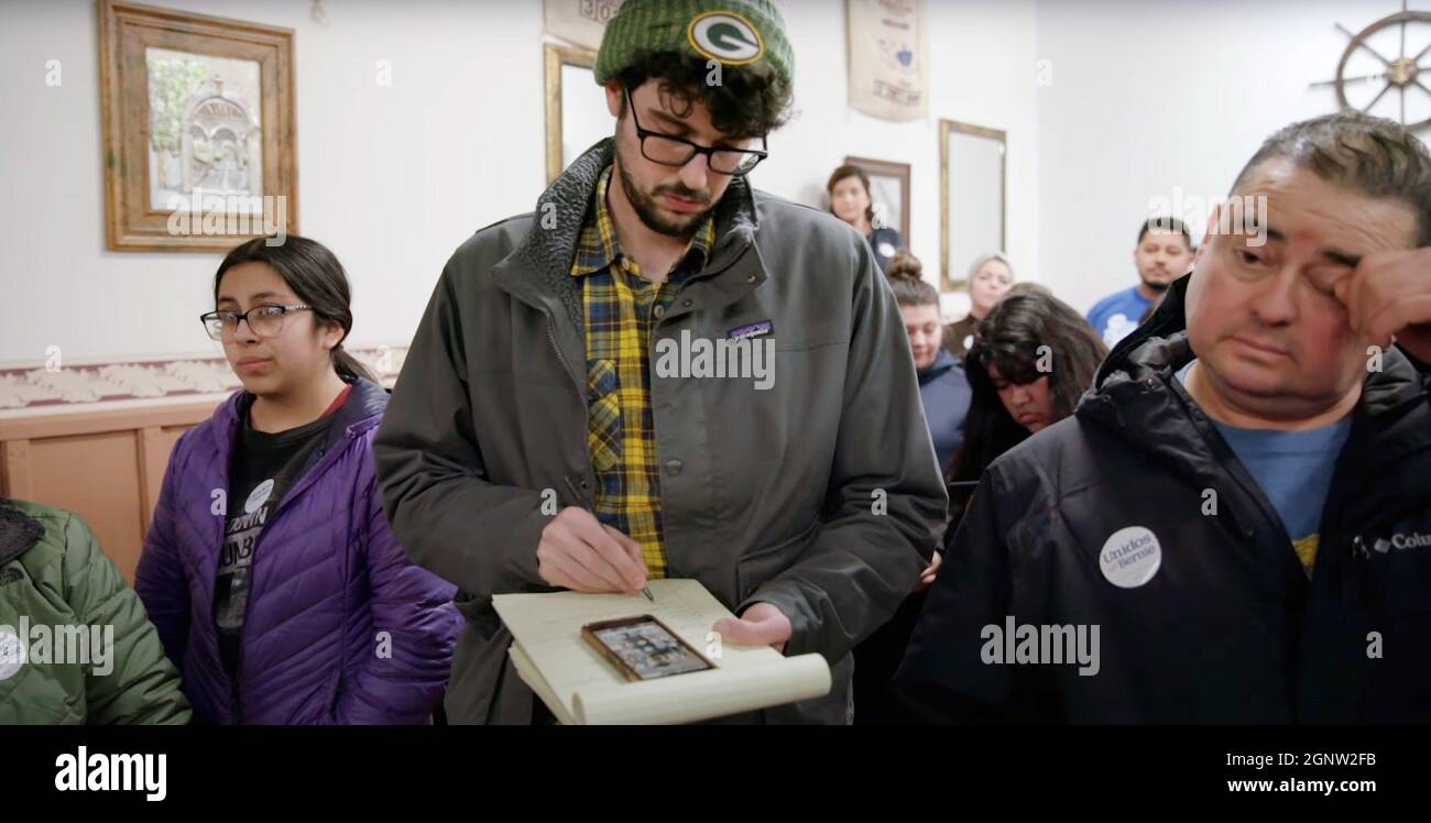 STORM LAKE, center Tom Cullen, journalist, 2021. © Whole Hog Films