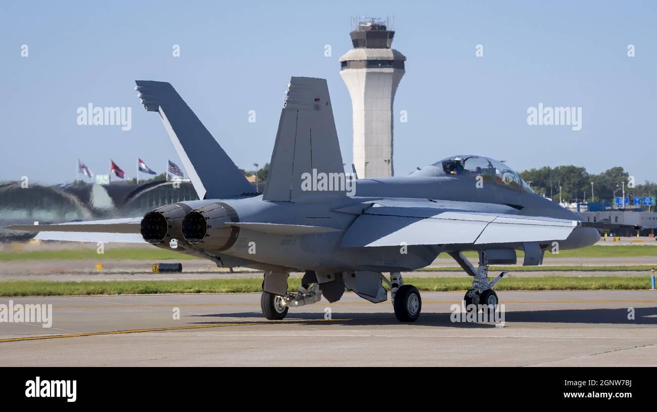 St. Louis, United States. 27th Sep, 2021. The U.S. Navy's first Block III F/A-18 Super Hornet taxis towards the runway at St. Louis Lambert Field ahead of its delivery flight to Test and Evaluation Squadron (VX) 23 at Naval Air Station Patuxent River, Maryland, on Friday September 24, 2021. Boeing delivered the first of 78 contracted Block III F/A-18 Super Hornets to the U.S. Navy. Photo by Boeing/UPI Credit: UPI/Alamy Live News Stock Photo