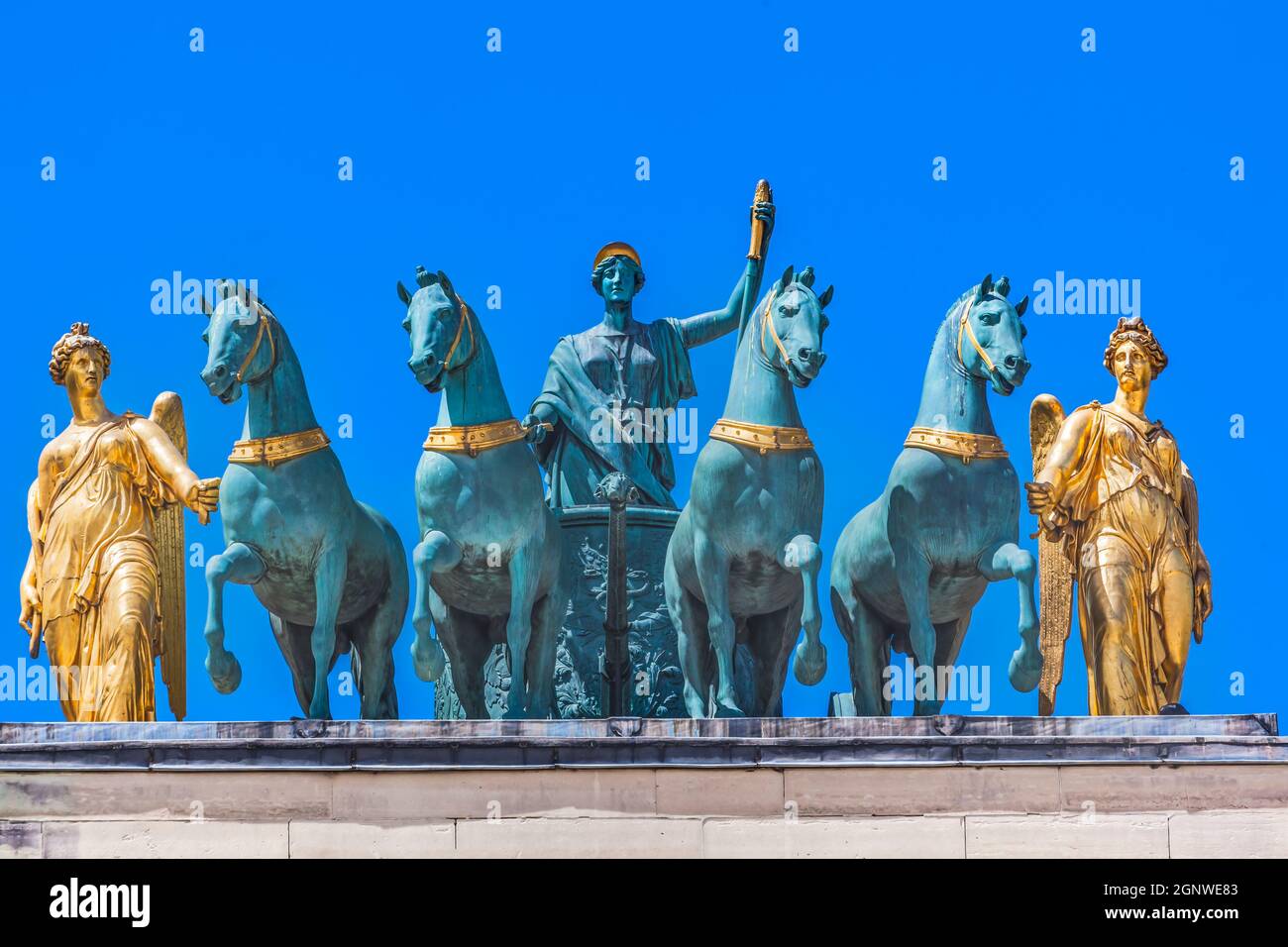 Horses Chariot Statues Arc de Triomphe du Carrousel Place du Louvre Paris France. Built by Napoleon in 1808 to celebrate Victory at Austerlitz, Horses Stock Photo
