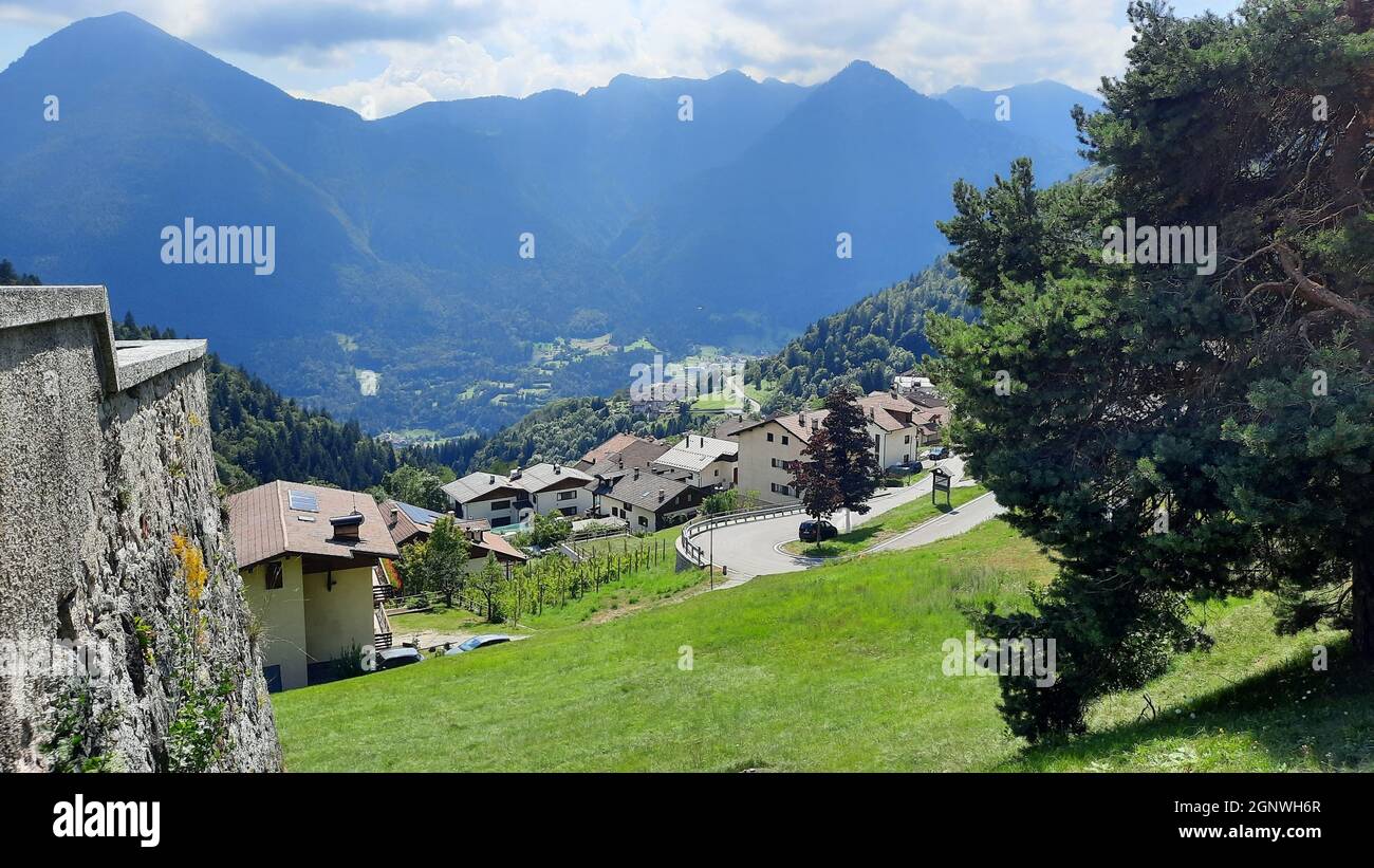 Townscape with white houses hi-res stock photography and images - Alamy