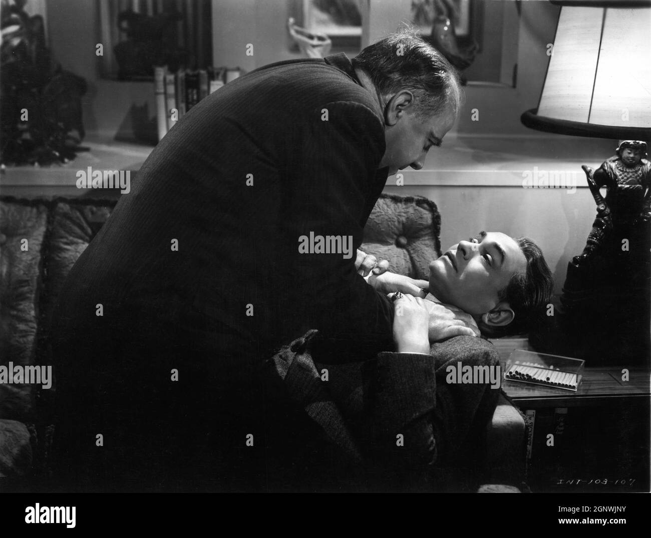 EDWARD G. ROBINSON in THE WOMAN IN THE WINDOW 1944 director FRITZ LANG